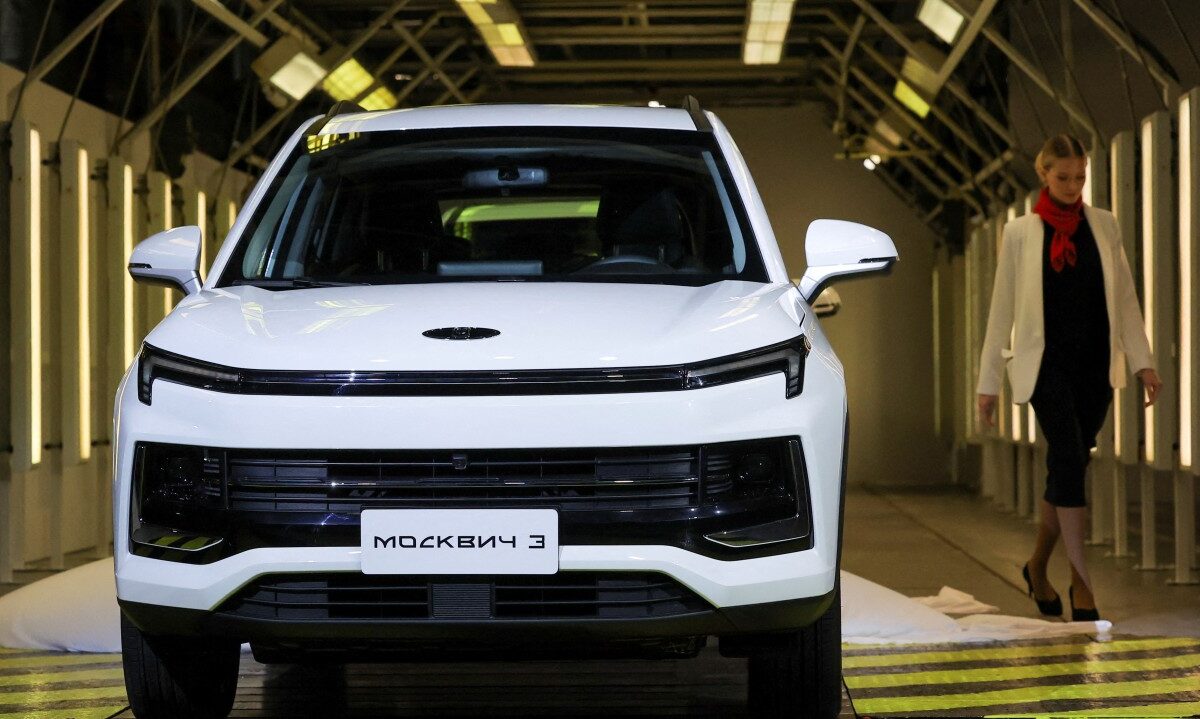 U.S. Regulators Announce Ban on Certain Vehicles Linked to China or Russia